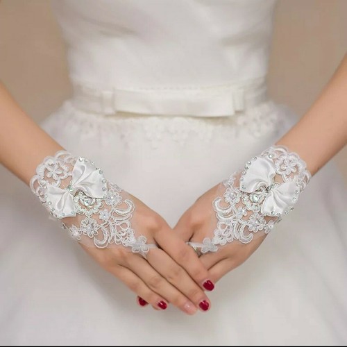 Gorgeous Long Train Wedding Dresses Lace Beaded Ball Gown - Picture 9 of 11