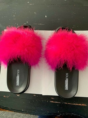 fur slides size 11