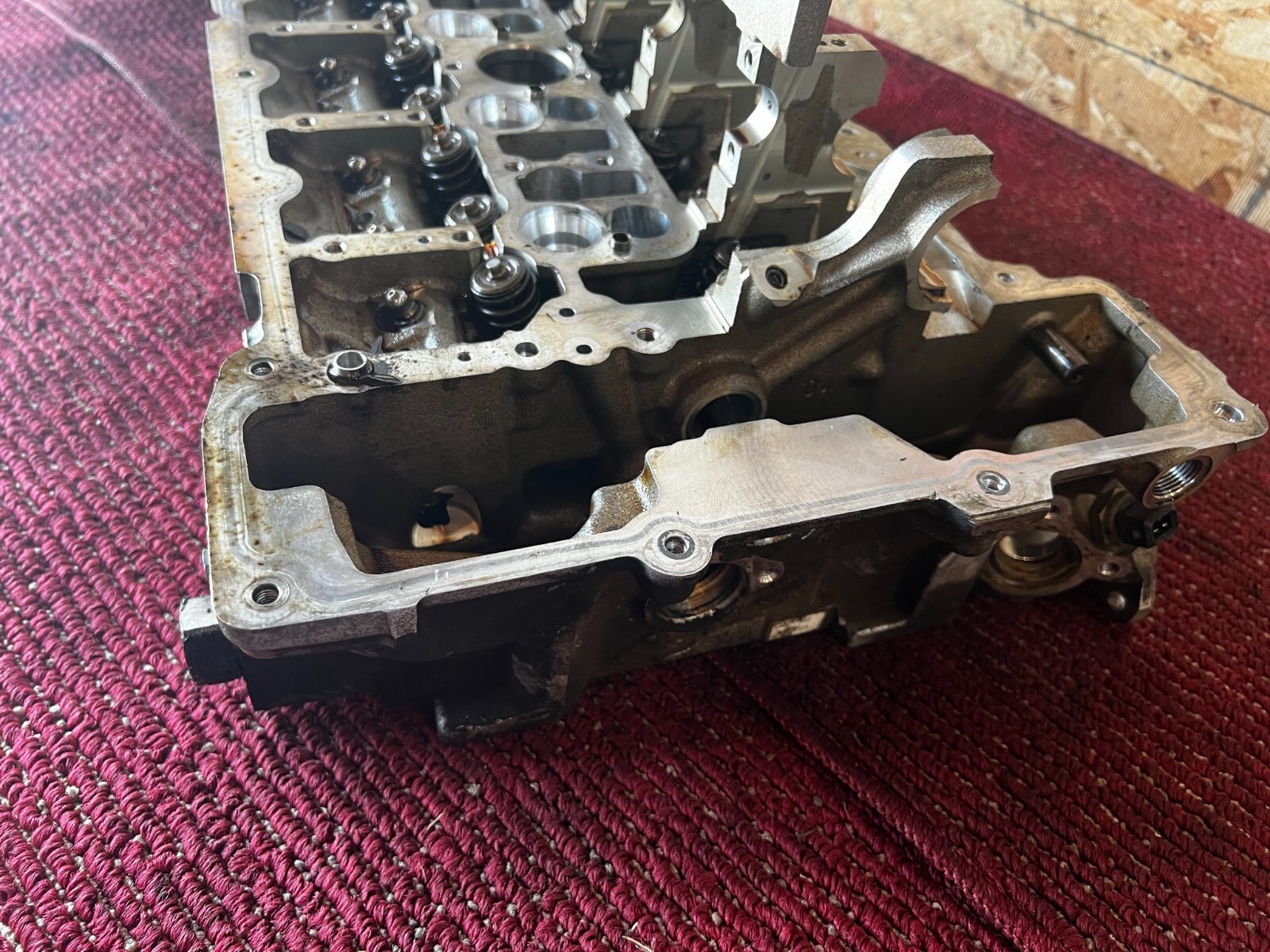 2011 BMW N55 6-cyl Turbo 3.0l Engine Cylinder Head W Valves E90 
