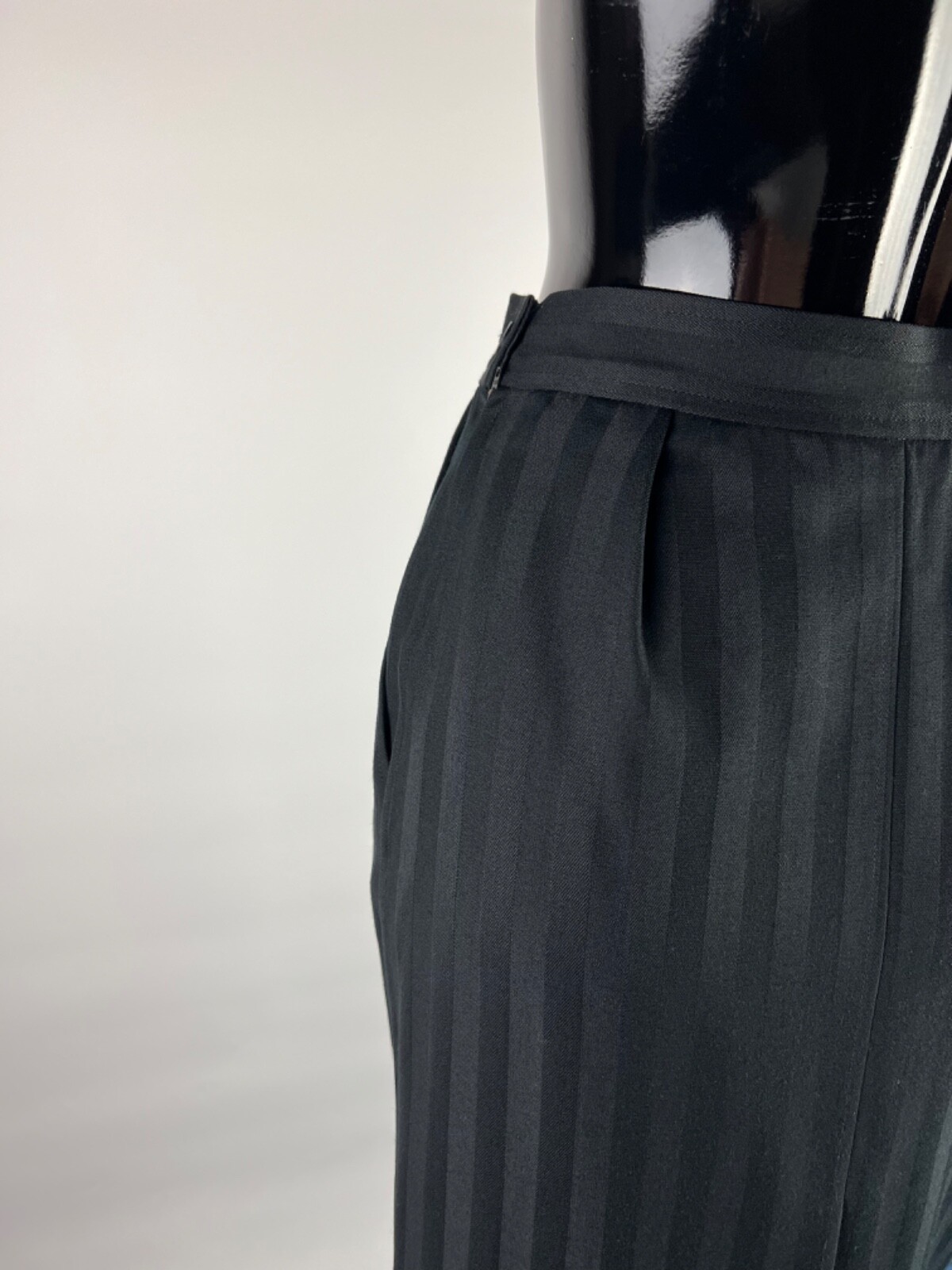 Gonna rara vintage anni '90 Yves Saint Laurent con varianti in lana nera taglia 38