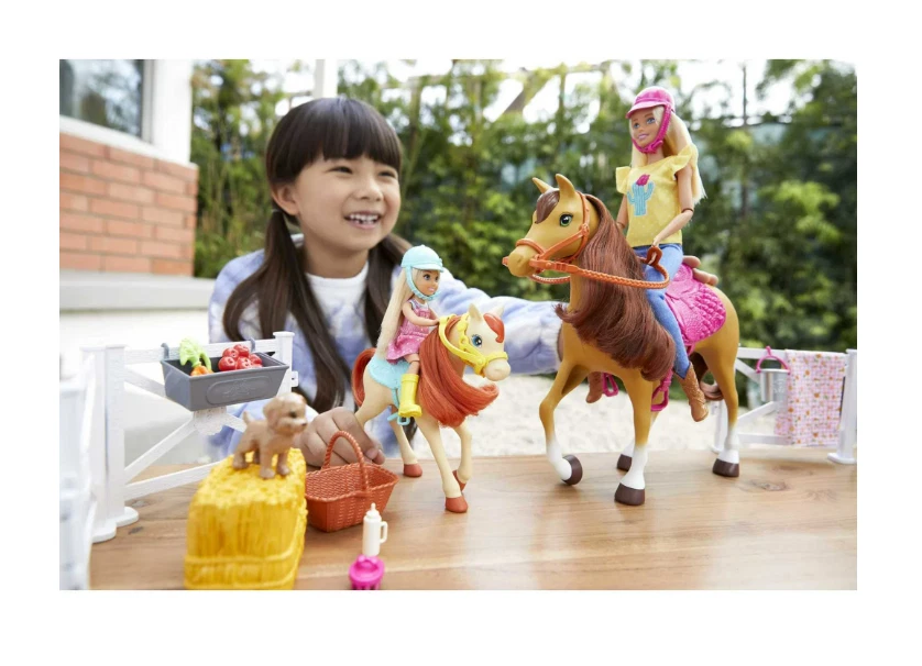 Barbie Hugs 'N' Horses Playset with Barbie & Chelsea Dolls, Blonde NIB - Image 3 of 4