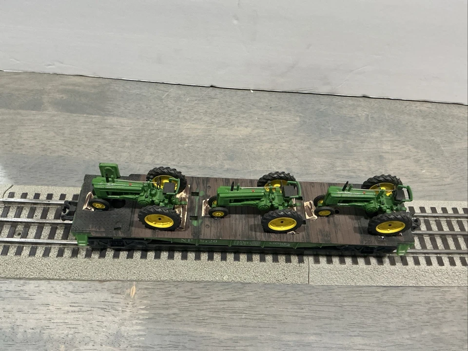 Coche plano Lionel 40' con cargas de tractor ERTL JOHN DEERE “B” - calibre O Foto 4 de 4