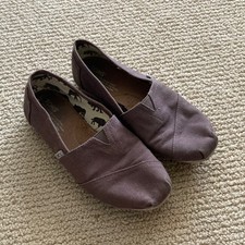 Tom  s Classics Alpargata Shoes Loafers Flats Grey Excellent Conditon Size 8 EUC