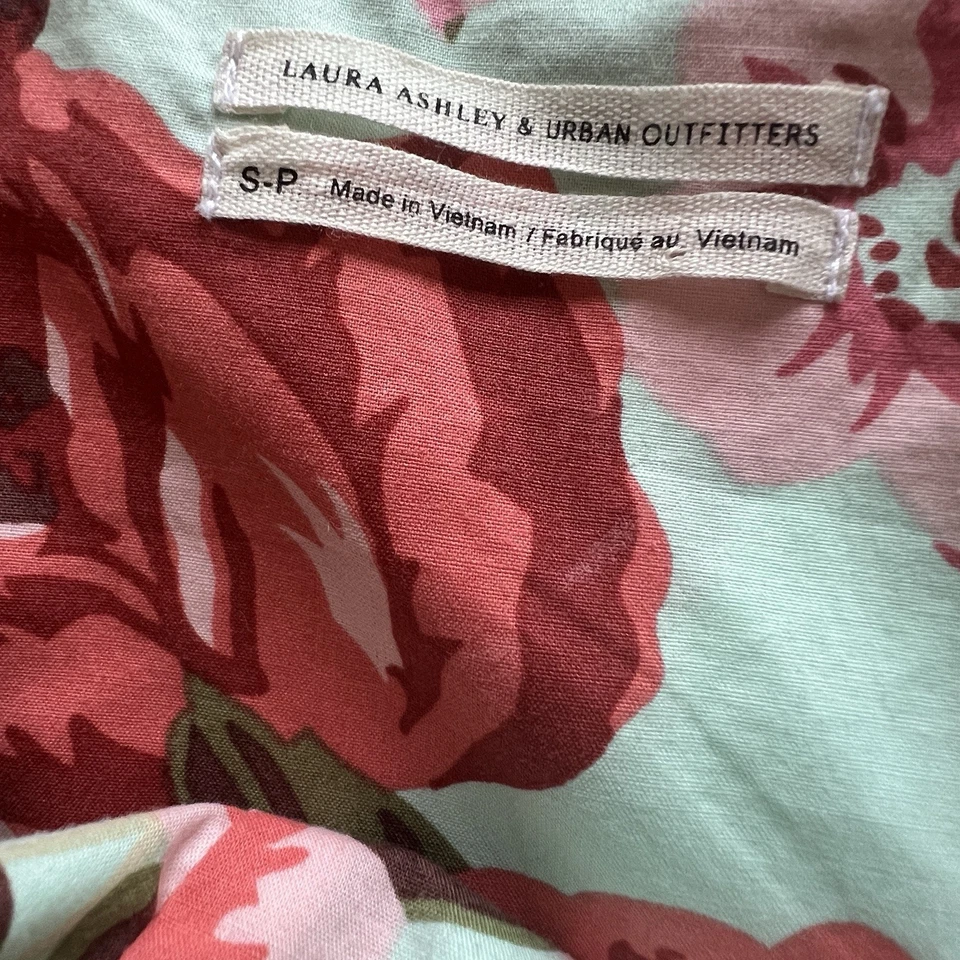 Vestido midi floral manga abullonada Laura Ashley Urban Outfitters SP pequeño Cottagecore Foto 4 de 4