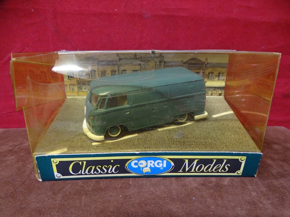VW TYPE 2 SPLIT WINDOW T1, VINTAGE CORGI CLASSICS DIECAST 1:43 SCALE MODEL VAN - Image 3 of 4