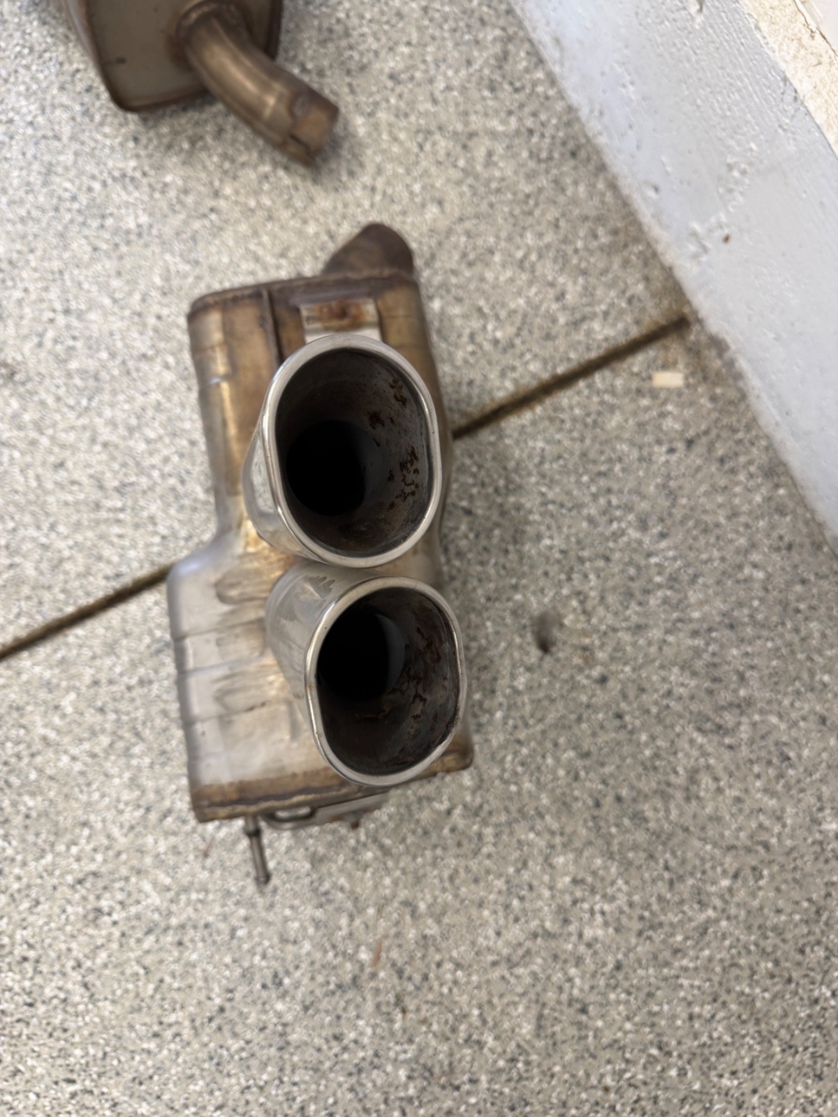 Maserati 4200 GT Coupe 2002-2007 Right Exhaust tailpipes Pair