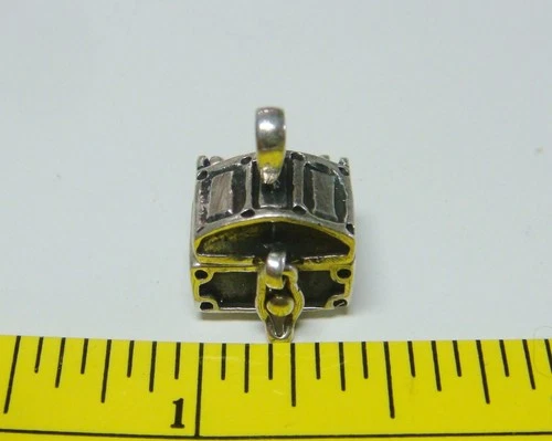 Sterling 925 Silver Pendant / Charm - Chest Prayer / Pill Box - ~3.3 gr - Picture 2 of 9