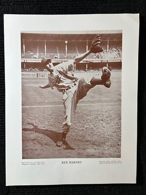 1916-1957 M114 Baseball Magazine Premium Bucky Walters Cincinnati Reds