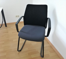 Schwarzer Konferenzstuhl (Viasit)
