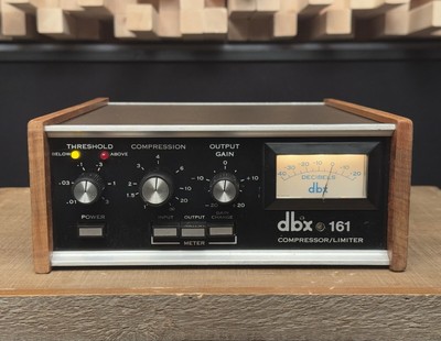 dbx 161 Compressor / Limiter. DBX161. Same as DBX160 VU 160. Great!