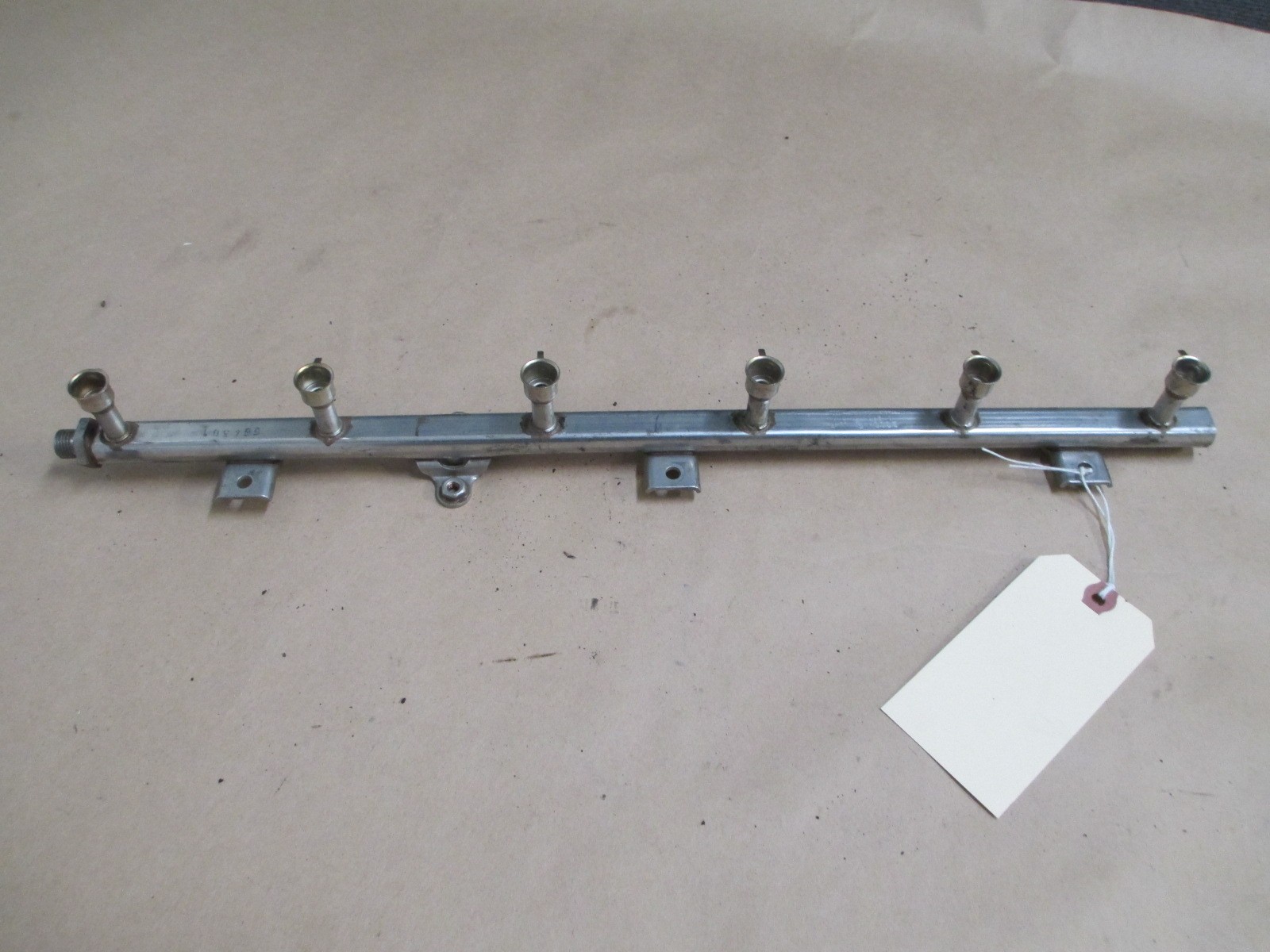Ferrari 550 - RH Fuel Rail / # 172485