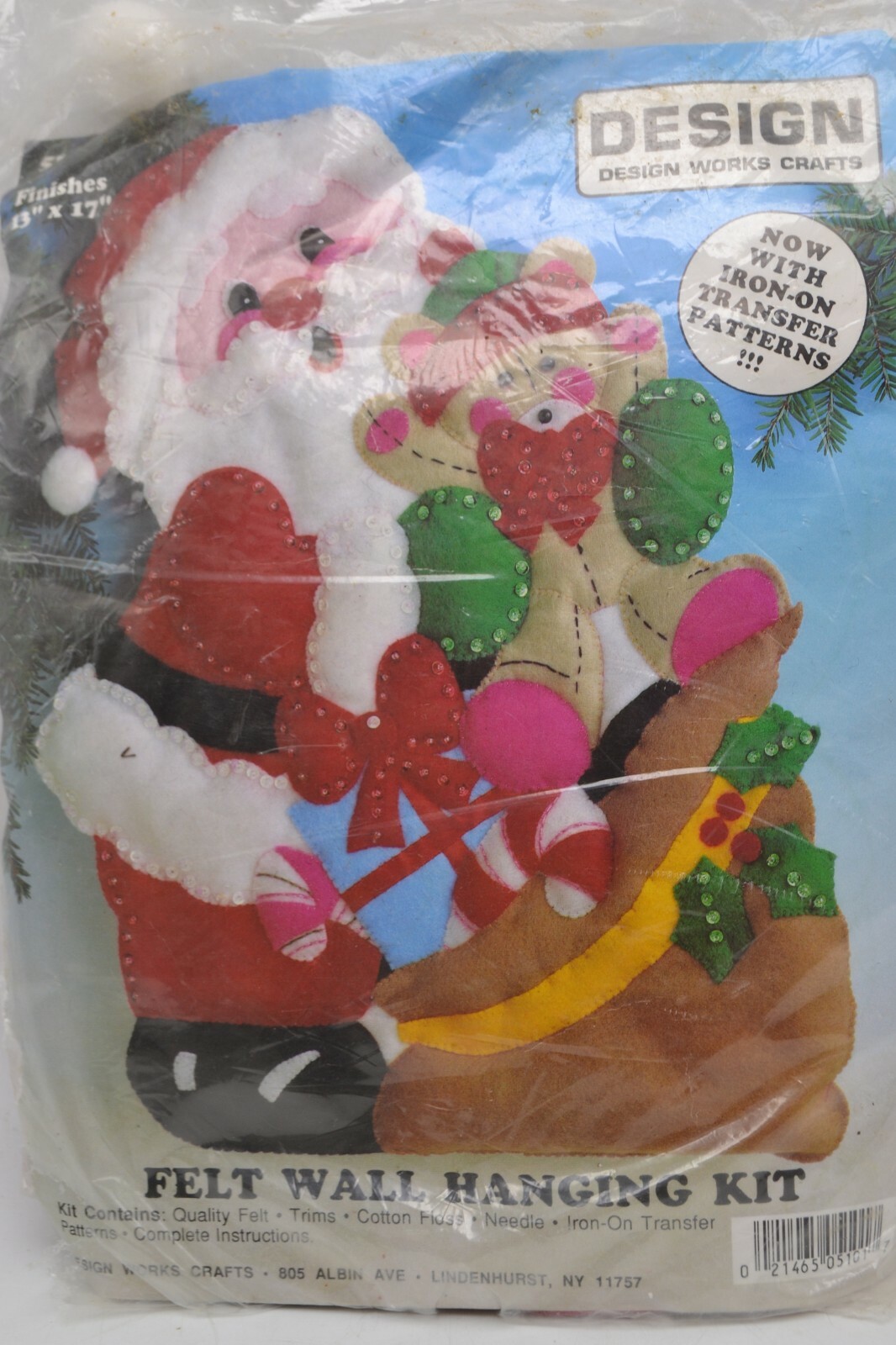 Design Works Felt Embroidery Christmas Santa Wall Hanging Kit 5101 NEW