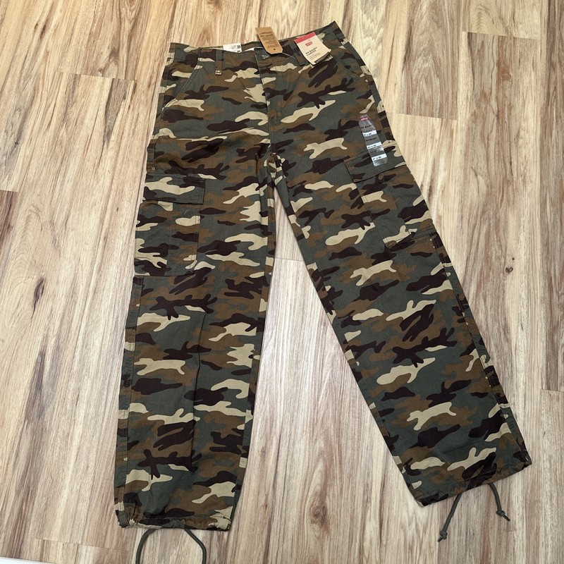 Levi's '94 Baggy Wide Leg Cargo Pants Womens 26 x 30 New With Tags $70 Army camo