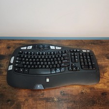 Logitech K350 Wireless Wave Keyboard with Uni...