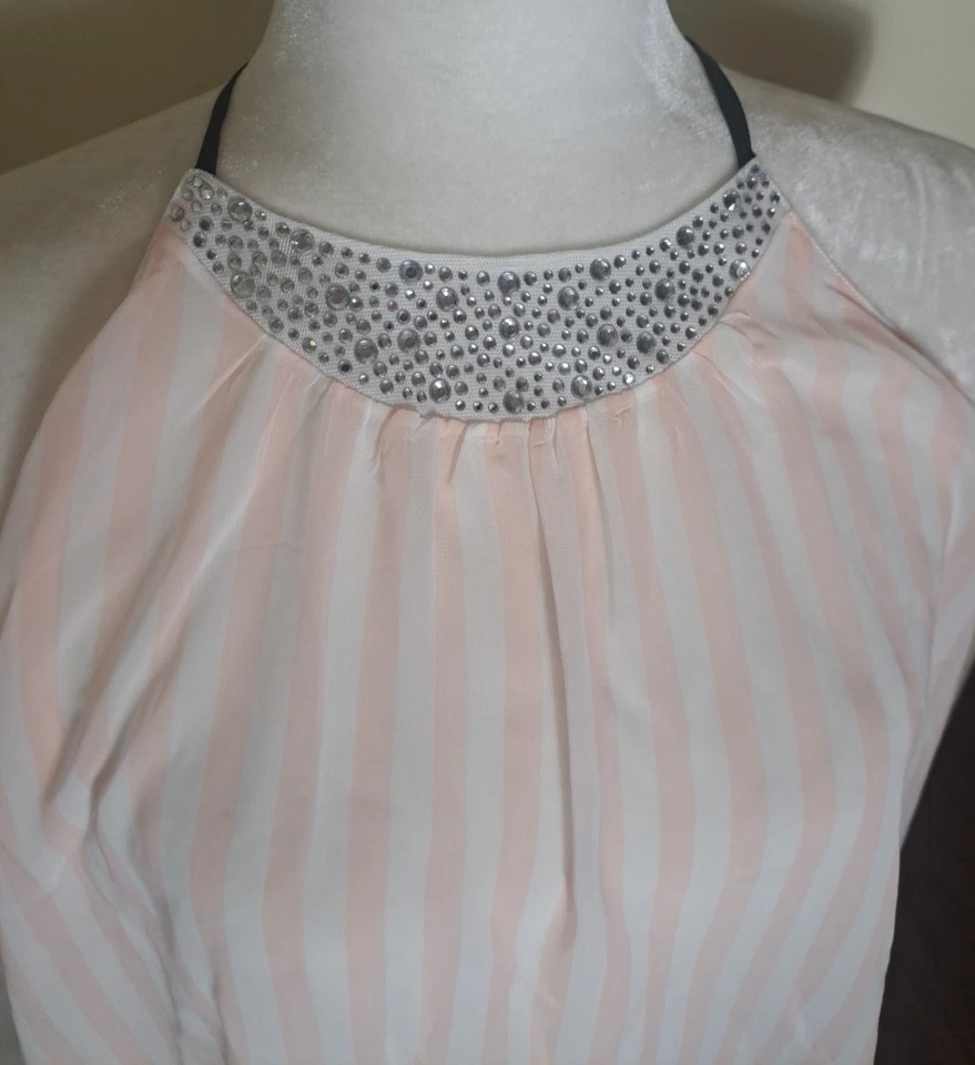 Lencería de peluche Victorias Secret 2 piezas remaches a rayas lazo en la espalda rosa pálido pequeño Foto 3 de 4