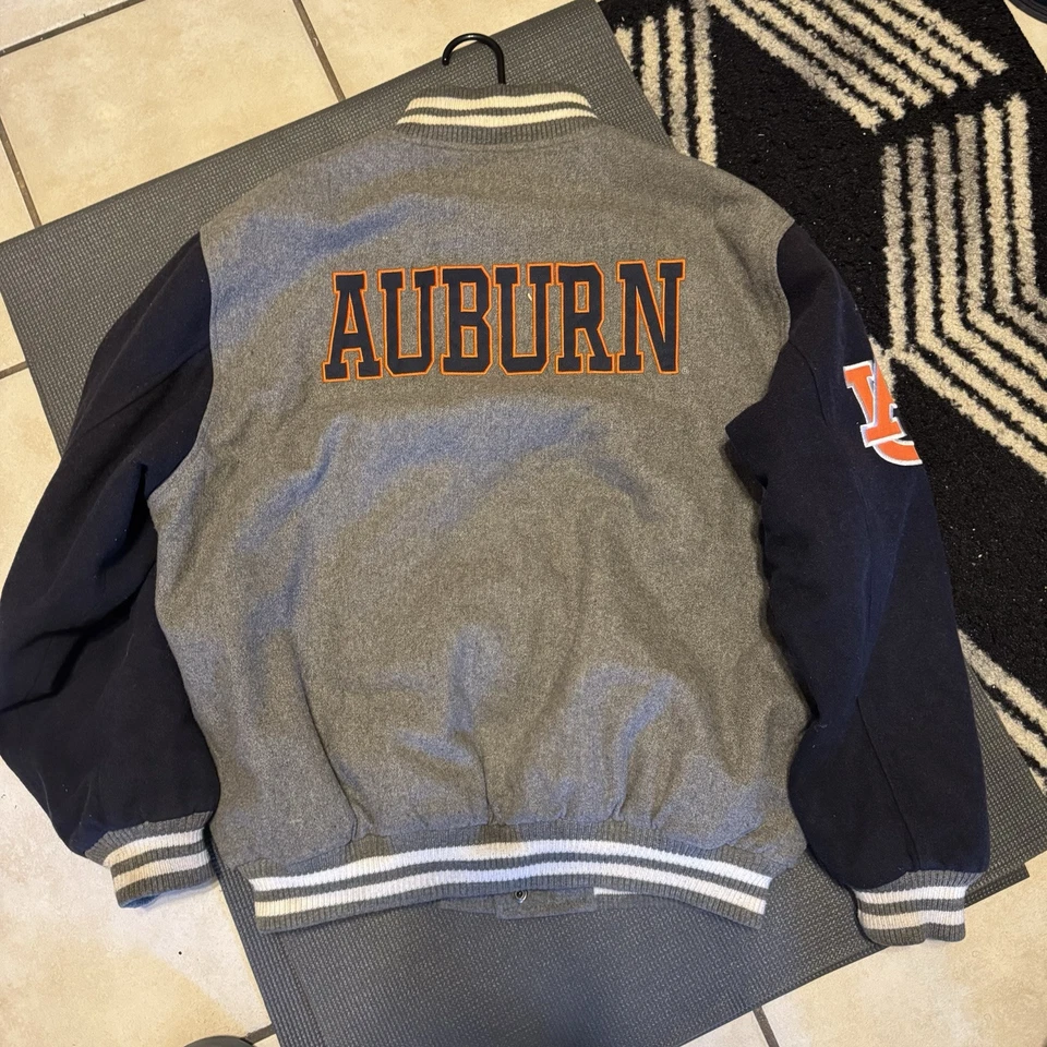 Chaqueta Letterman Universitaria Vintage Auburn Tigers Coliseo Atletismo Foto 4 de 4