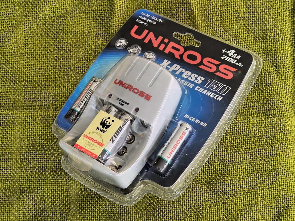 Uniross X-Ptess 150 Akku Ladegerät für AA, AAA und 9V Akkus - Bild 2 von 3