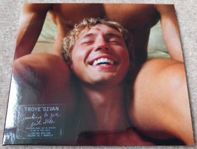 Troye Sivan Something To Give Each Other Deluxe CD handsignierte Postkarte