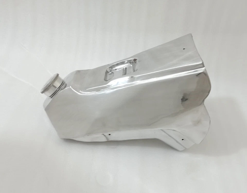Yamaha YZ250 YZ 250 1990 Aluminium Alloy Polish Gas Fuel Petrol Tank +Cap - Image 3 of 4