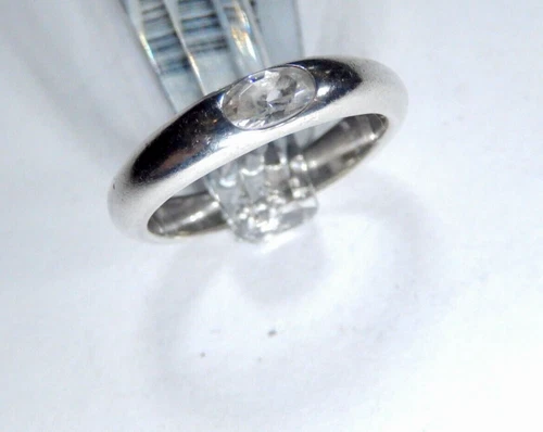 *VINTAGE*  Sterling Silver 4mm Heavy  Band RING Size 7.5