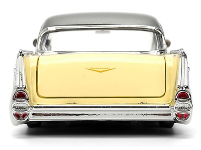 1957 CHEVROLET BEL AIR CREAM 1/24 DIECAST MODEL CAR BY JADA 36345