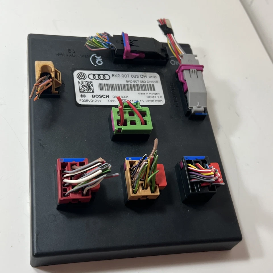 2015 AUDI Q5 BODY CONTROL MODULE BCM OEM 8K0907063DH - Imagem 3 de 4