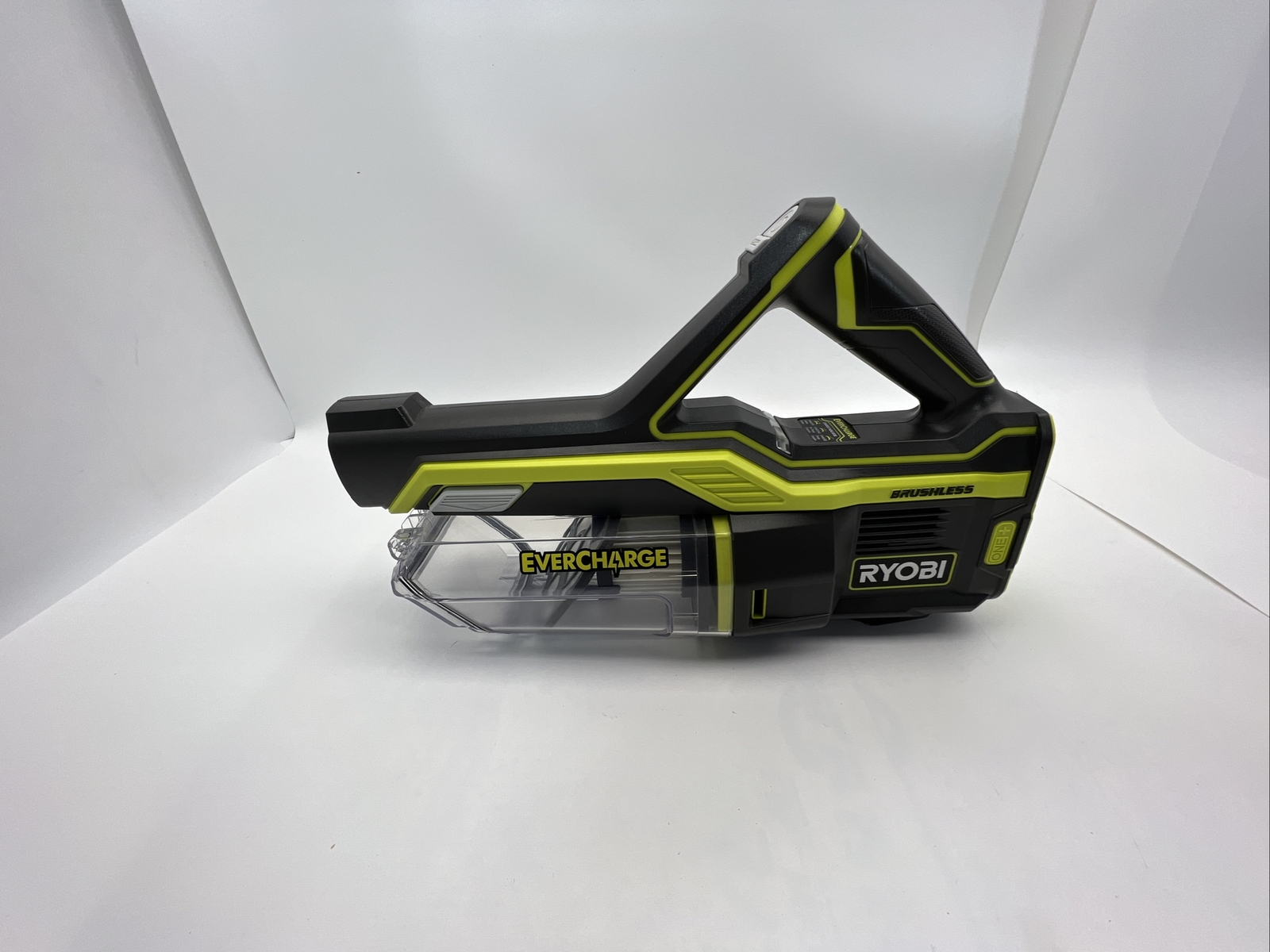 Ryobit One+ 18Vol EverCharge Cordless Stick Vacuum Kit P7181K USED