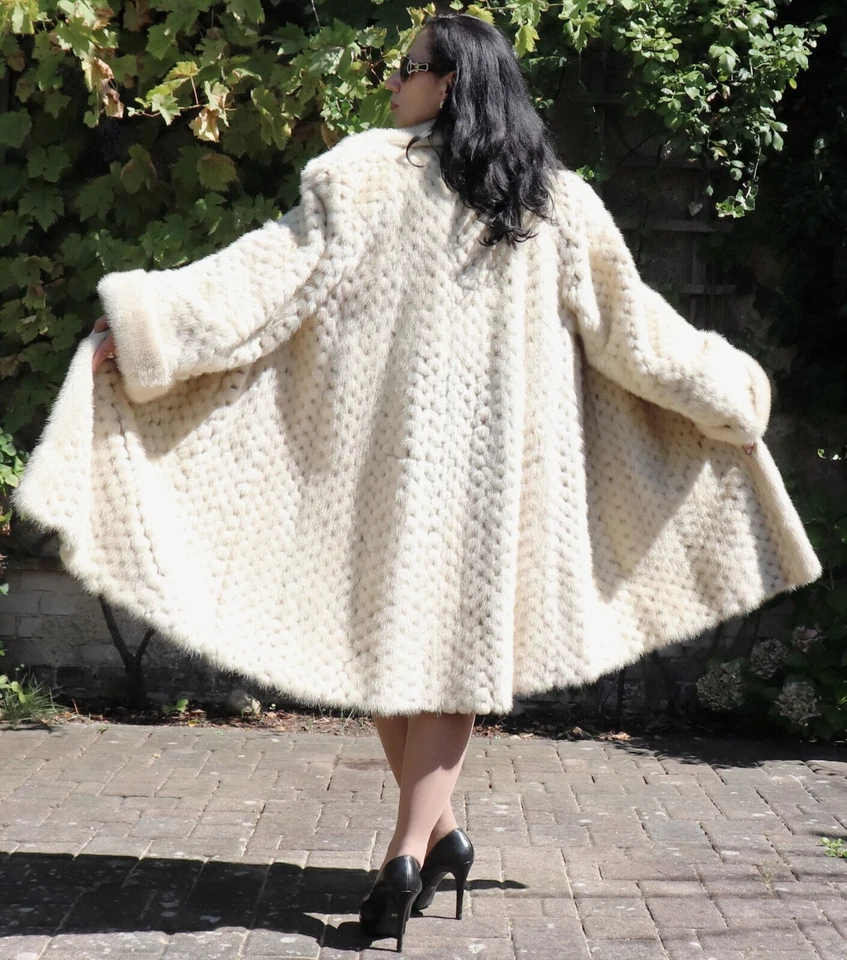Mink Coat XXL fur Coat Mink Leather Swinger Pattern Mink Pearl White - Image 3 of 4