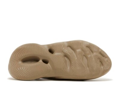 IN HAND Adidas Yeezy Foam RNR Runner Stone Taupe Sz 8 ID4752 | eBay