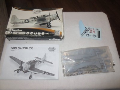Testors SBD Dauntless Classic Model Kit 693t