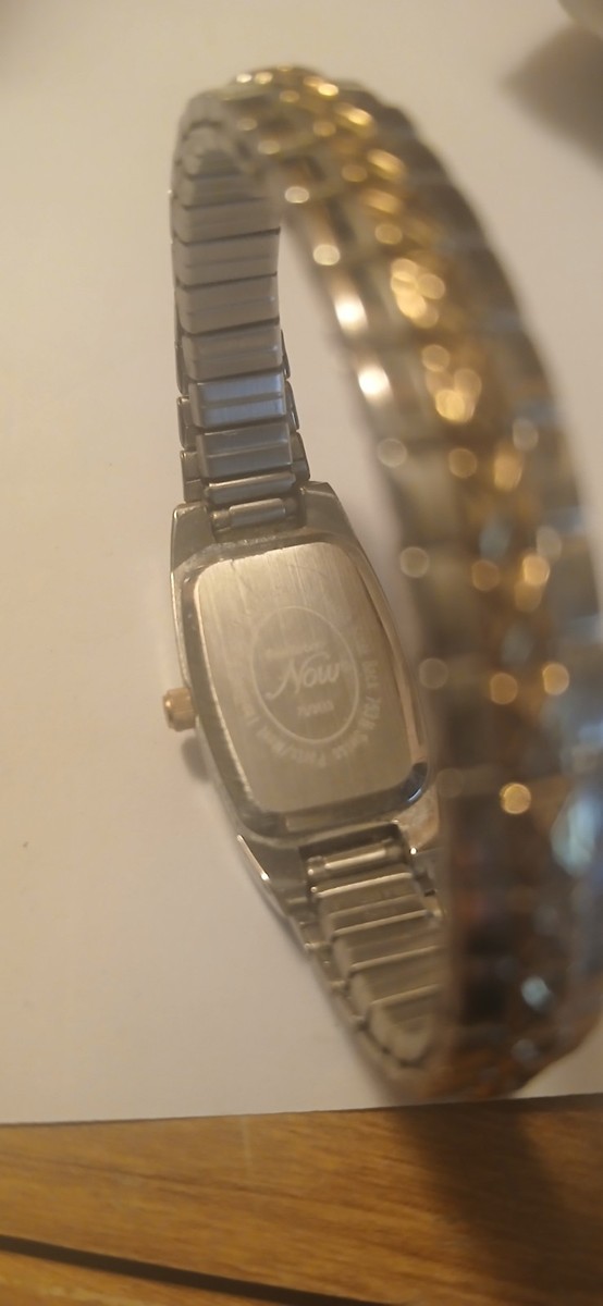 Armitron Diamond Now Gold Tone Ladies Watch Swiss Parts for  display picture 1