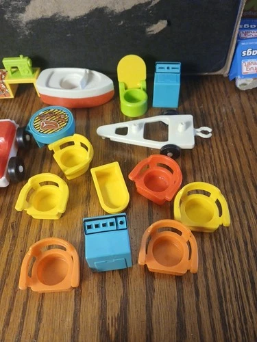 Vintage Fisher Price Toys Little People playset  pieces Play Family TOY lot