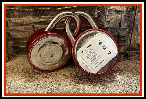 2 _ MASTER LOCK SPEED DIAL _ RED & SILVER COMBINATION LOCKS WITH SAME COMBO CODE