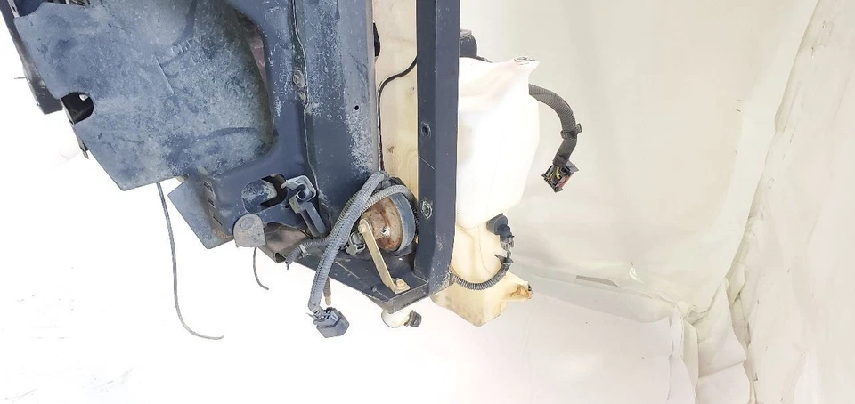 Chevrolet Silverado 1500 2010 2013 OEM radiador cargado con refrigeración 5,3 L Foto 3 de 4