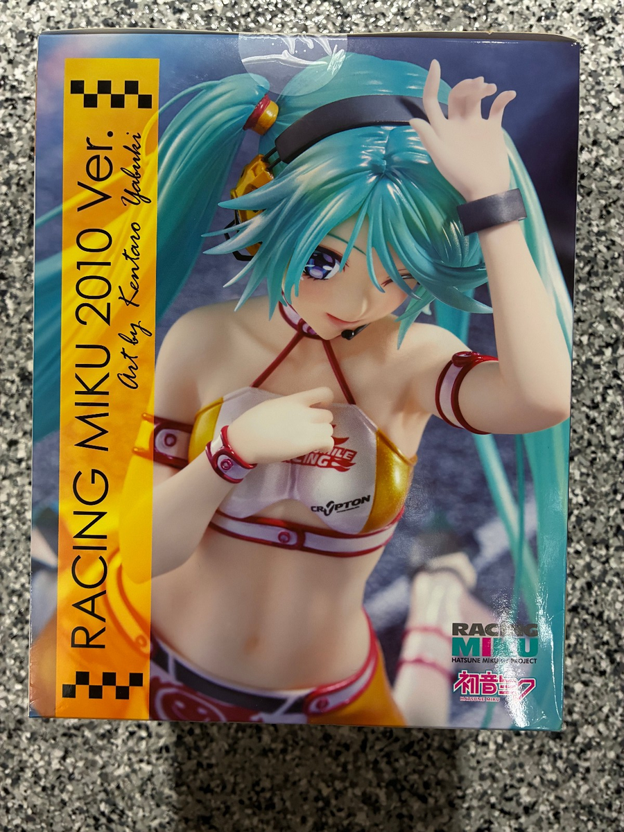 Hatsune Miku GT Project: Racing Miku (2010 Ver.) 1:7 Scale PVC