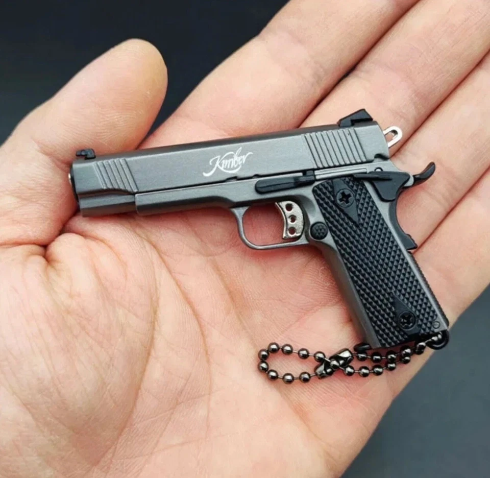 Mini Gun Keyrings x2 ✅ 2x Kimber 1911 key chains ✅ 1 Silver and 1 Black Model - Image 4 of 4