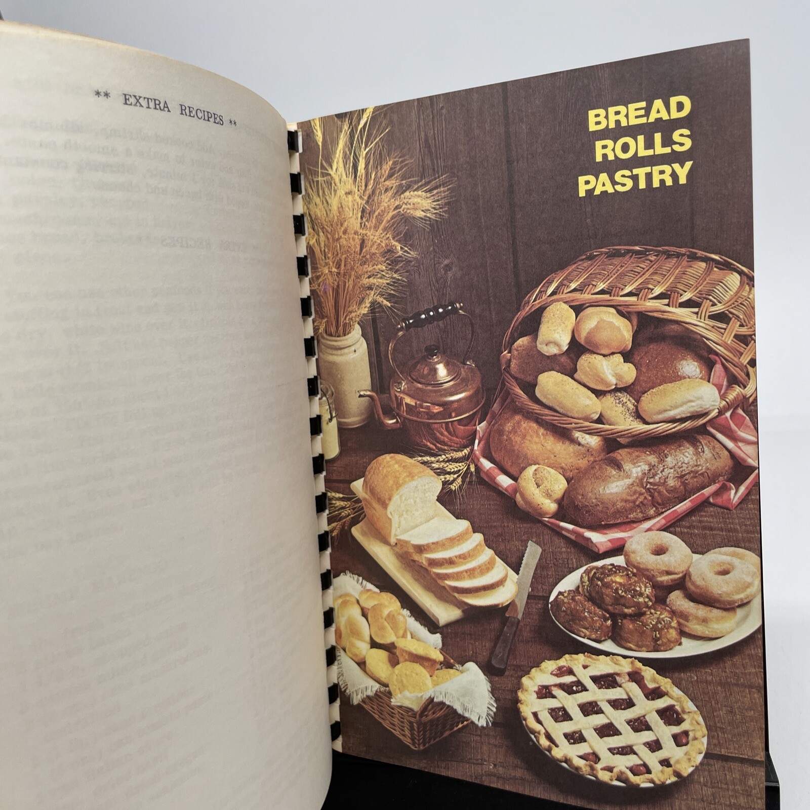 Gourmet Pleasure Louisville Bar Association Spiral Cookbook Recipes Baking 1977