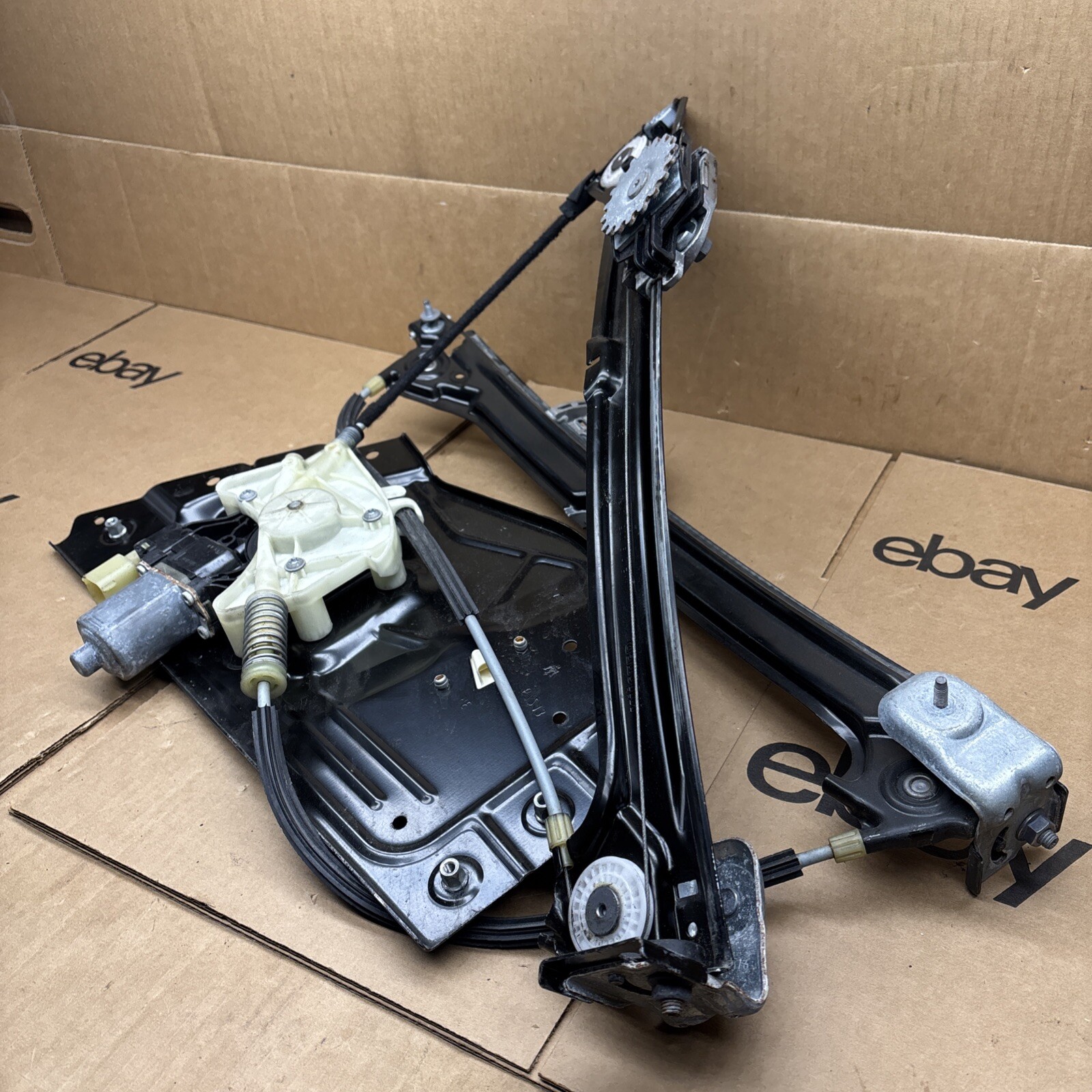 2014-2020 MASERATI QUATTROPORTE FRONT LEFT LH DOOR WINDOW REGULATOR MOTOR OEM