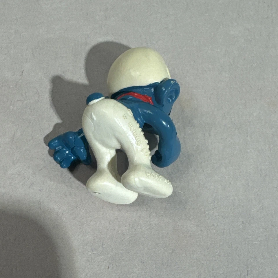 LOT OF 8 VINTAGE SMURFS IN MOTION WITHOUT VEHICLES SCHLEICH - Image 3 of 4