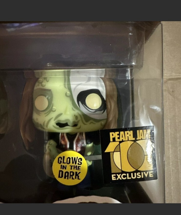 Funko POP! Rocks Pearl Jam Zombie Variant GITD 5 Pack - A Ten Club