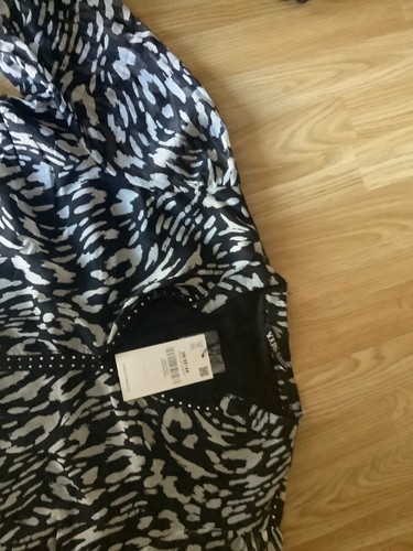 Yours ladies long sleeved polyester blouse Bnwt 22-24 stunning ! - Picture 2 of 9