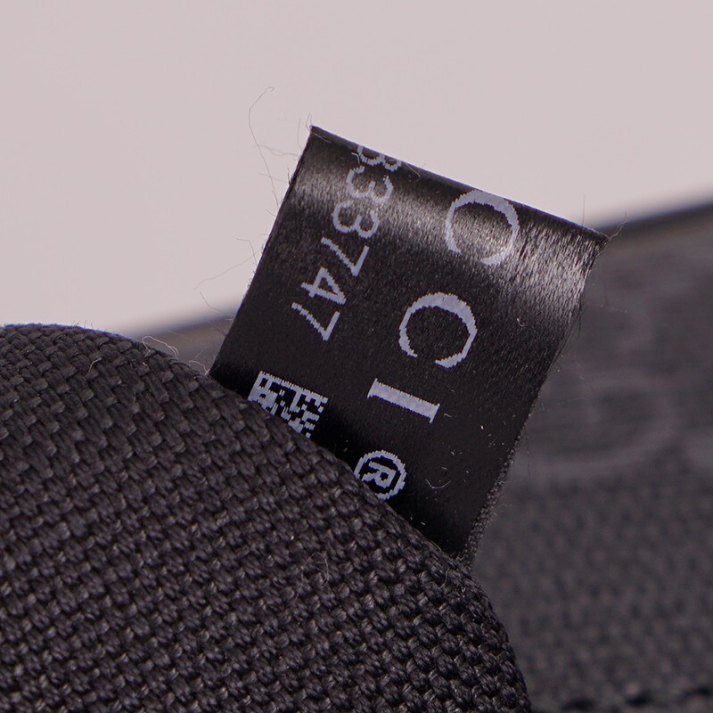 NEW $1,900 GUCCI Black Grey GG Supreme Monogram SQUARE NEW $1,900 GUCCI Black Grey GG Supreme Monogram SQUARE