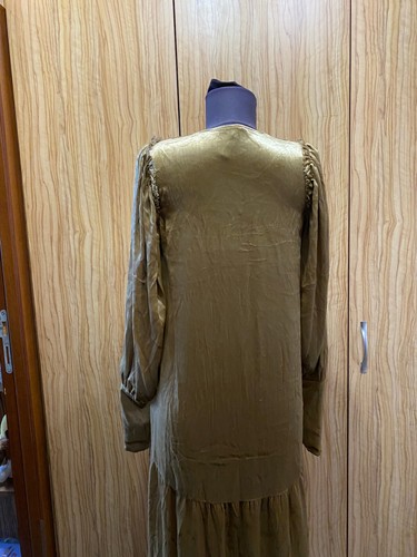 VESTIDO PLISADO MADRE PERLA TERCIOPELO DORADO FELPA MEZCLA SEDA OLIVIA-UK 10 - Imagen 8 de 13