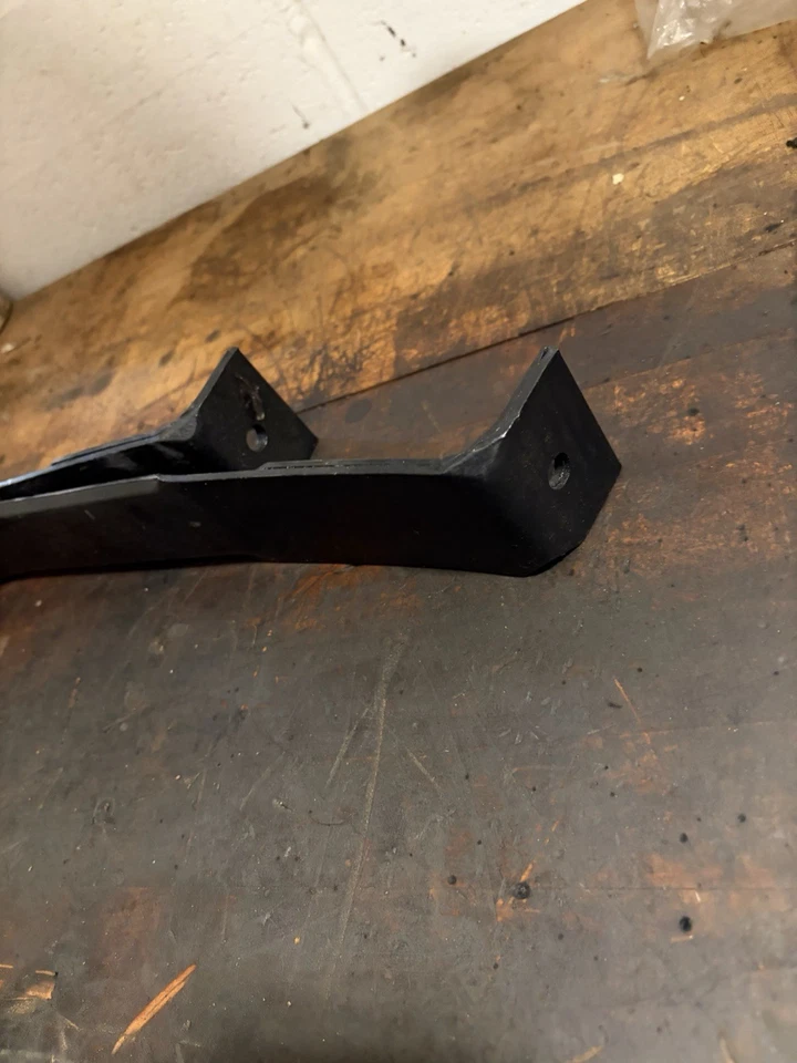 Par de correas para tanque de combustible Ford F250 F350 Super Duty 1999-2007 con herrajes Foto 3 de 3