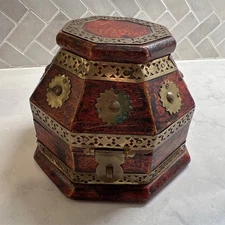 Vintage Hexagon Brass Inlay Wood Jewelry Trinket Box Red Lined 5" Ornate