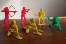 Vintage Lot Tim Mee Cowboys  Indians Plastic Figures