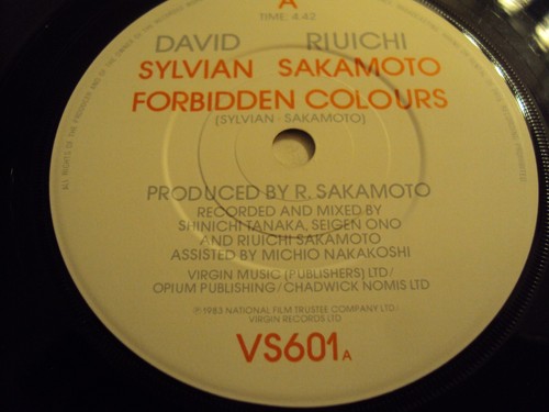 DAVID SYLVIAN &RIUICHI SAKAMOTO "FORBIDDEN COLOURS" EX VIRGIN RECS. 7". - Picture 3 of 4