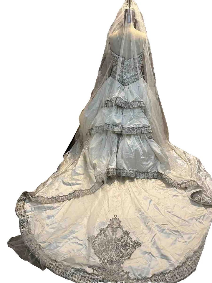 Never worn Kenneth Pool ball gown - Image 3 of 4