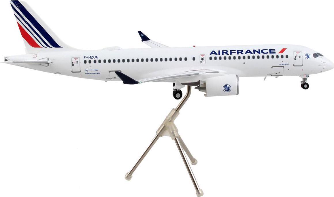 Airbus A220-300 Commercial Aircraft Air France White w