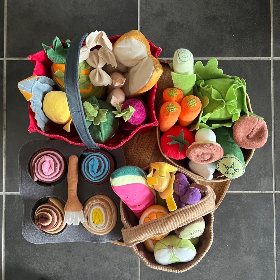 Trader Games Panier à Provisions Jouet Casdon - 20 Pièces Nourriture Plastique, Jeu De Rôle Enfants 3 Dinette Bebe 1 An Trader Games Panier à Provisions Jouet Casdon - 20 Pièces Nourriture Plastique, Jeu De Rôle Enfants 3 Dinette Bebe 1 An